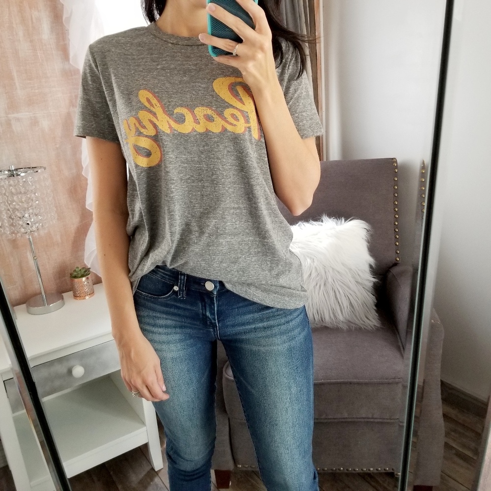 Last 1◻Gray Slub "Peachy" Retro Top Graphic Tees - Picture 2 of 8